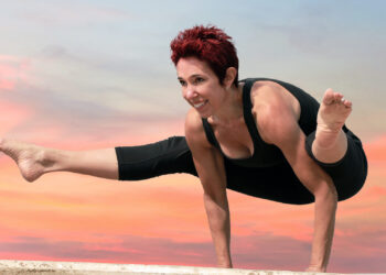 firefly pose yoga